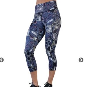 CVG Midnight Skull Capri XL